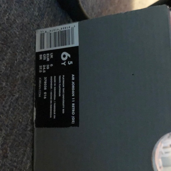 Shoes - Picture 3 of 3